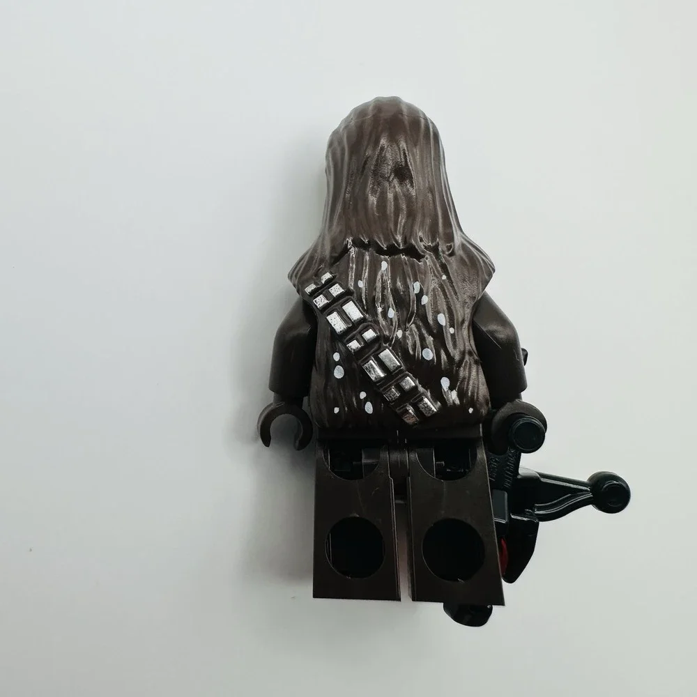 LEGO Star Wars: Chewbacca Minifigure (75257) w/ Bowcaster - Picture 2 of 2